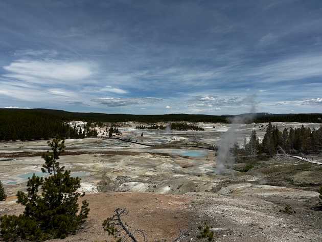 yellowstone_springs.jpeg